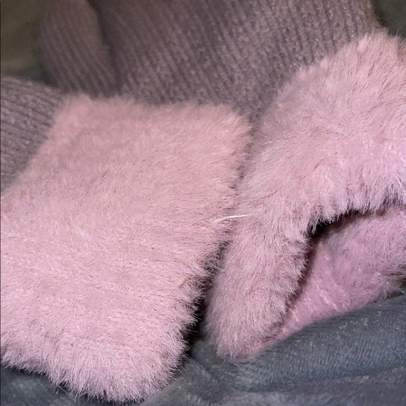UGG Lavender Knit Mittens with Soft Plush Pink Trim NWT Luxury Gloves - Picture 11 of 11